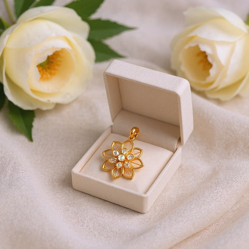 Celestial Blossom Necklaces - Luxury Floral Elegance